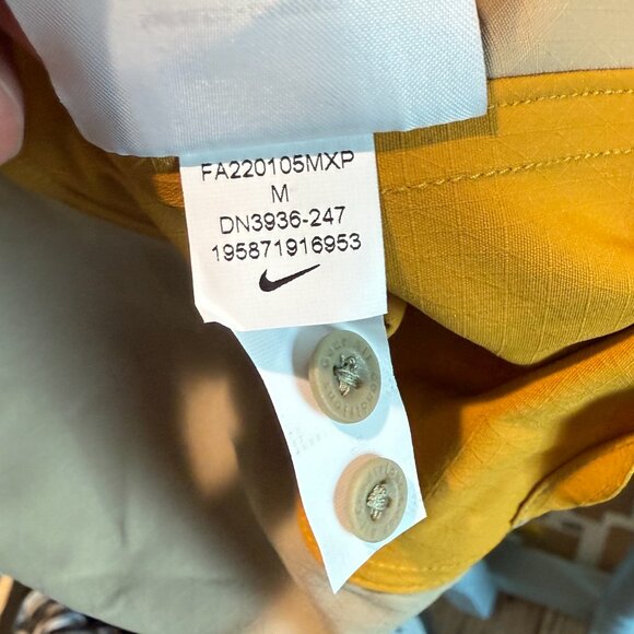 NEW Nike ACG Devastation Trail Dri-Fit Shirt Khaki Hiking Men Medium DN3936-247 - Picture 9 of 14